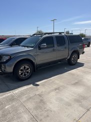 Used 2017 Nissan Frontier PRO-4X image 1