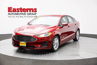 Used 2019 Ford Fusion SE image 1