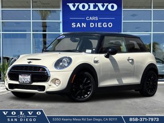 Used 2019 MINI Cooper S image 1