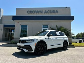 Used 2022 Volkswagen Tiguan SE R-Line image 1