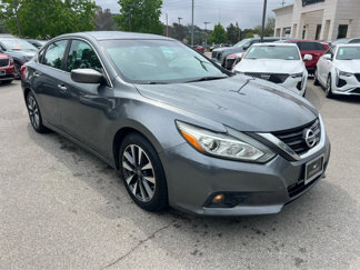 Used 2017 Nissan Altima 2.5 SV image 1