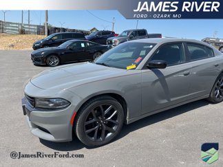 Used 2019 Dodge Charger SXT image 1