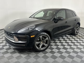 Certified 2023 Porsche Macan Turbo image 1