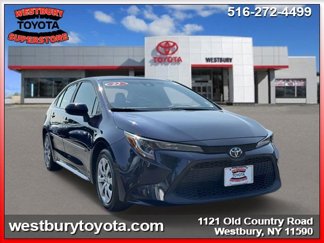 Used 2022 Toyota Corolla LE image 1