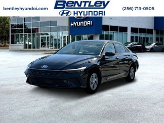 New 2025 Hyundai Elantra SE image 1