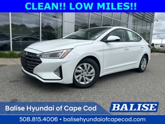 Used 2019 Hyundai Elantra SE image 1