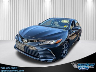 Used 2024 Toyota Camry XLE image 1