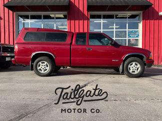 Used 2003 Chevrolet S10 Pickup LS image 1