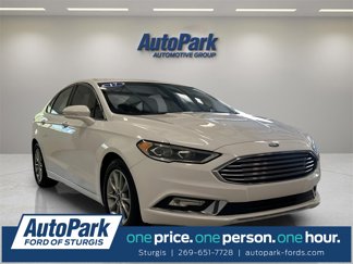 Used 2017 Ford Fusion SE w/ Fusion SE Technology Package video 1