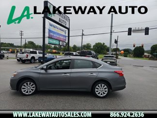 Used 2017 Nissan Sentra SV image 1