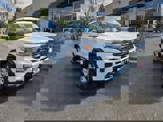 Used 2023 Ford Explorer XLT w/ Equipment Group 202A image 1