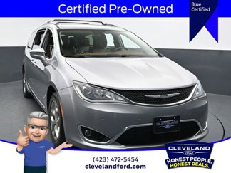 Used 2017 Chrysler Pacifica Limited w/ UConnect Theater Package image 1