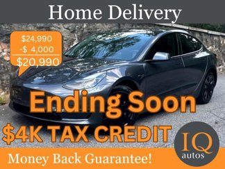 Used 2022 Tesla Model 3 Standard Range image 1