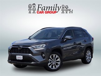 Used 2020 Toyota RAV4 XLE Premium image 1