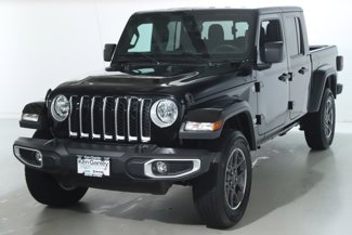 Used 2023 Jeep Gladiator Overland image 1