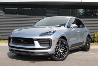 Used 2024 Porsche Macan image 1
