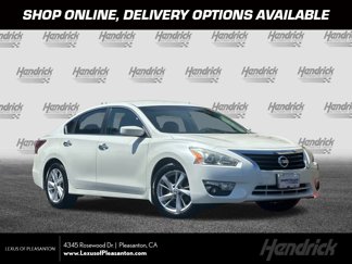 Used 2015 Nissan Altima 2.5 SV image 1