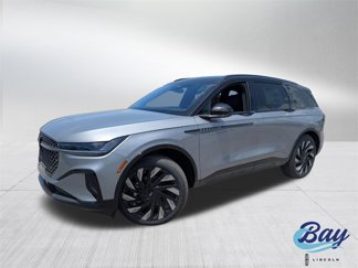 New 2025 Lincoln Nautilus Reserve image 1