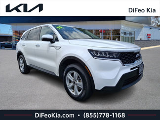 Certified 2022 Kia Sorento LX image 1