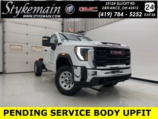 New 2025 GMC Sierra 3500 Pro image 1
