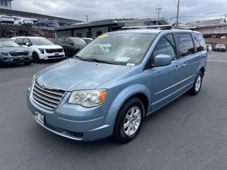 Used 2010 Chrysler Town & Country Touring image 1