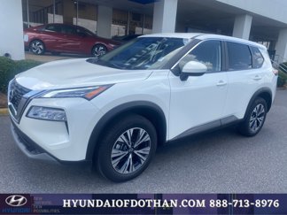 Used 2023 Nissan Rogue SV image 1