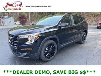 New 2024 GMC Terrain SLE w/ Driver Convenience Package image 1