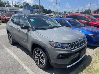 Used 2022 Jeep Compass Limited image 1