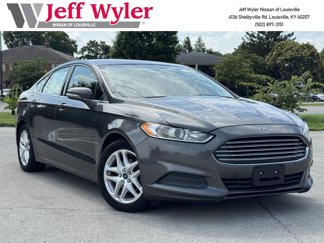 Used 2015 Ford Fusion SE image 1