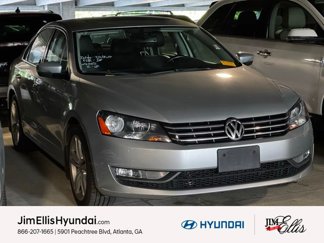 Used 2015 Volkswagen Passat 1.8T SEL Premium image 1