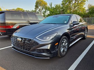 Used 2023 Hyundai Sonata SEL w/ Winter Weather Package image 1