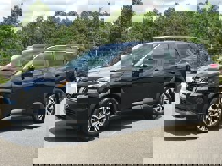 Used 2023 Nissan Rogue SV image 1