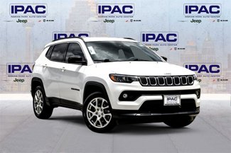 Used 2023 Jeep Compass Latitude image 1