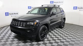 Used 2018 Jeep Grand Cherokee Altitude image 1