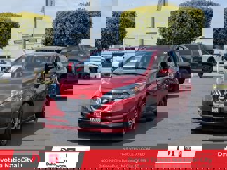 Used 2017 Nissan Versa Note SV image 1
