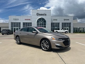 Used 2024 Chevrolet Malibu LT image 1