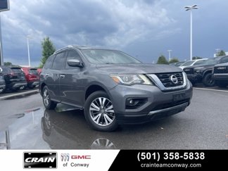 Used 2019 Nissan Pathfinder SV image 1