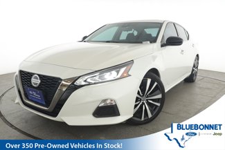 Used 2021 Nissan Altima 2.5 SR w/ SR Premium Package image 1