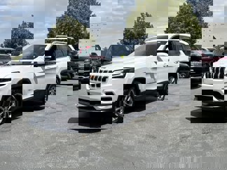 Used 2019 Jeep Cherokee Latitude Plus w/ Comfort/Convenience Group image 1