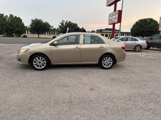 Used 2010 Toyota Corolla LE image 1
