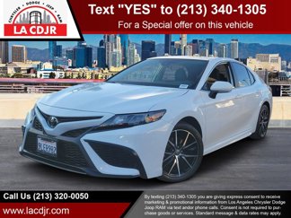 Used 2024 Toyota Camry SE image 1