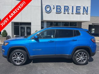 Used 2017 Jeep Compass Latitude w/ Popular Equipment Group image 1