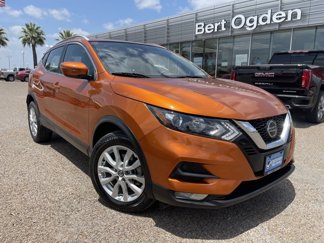 Used 2022 Nissan Rogue Sport SV image 1