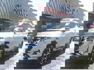 Used 2020 Nissan Rogue SL image 1