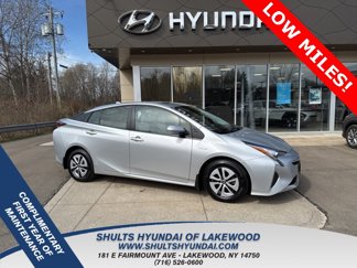 Used 2016 Toyota Prius Four image 1