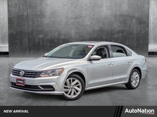 Used 2018 Volkswagen Passat 2.0T SE image 1