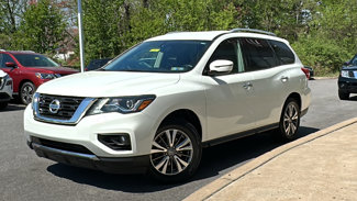 Certified 2019 Nissan Pathfinder SV image 1