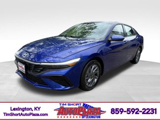 Used 2024 Hyundai Elantra SEL image 1
