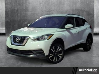 Used 2020 Nissan Kicks SV image 1