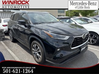 Used 2021 Toyota Highlander XLE image 1